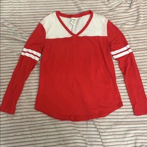 Super cute longe sleeve VS PINK top